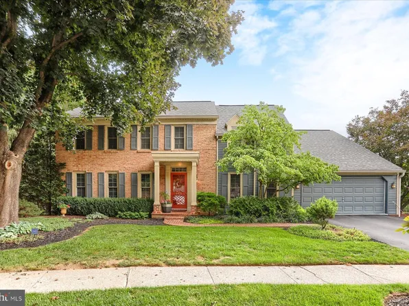 6103 Stephens Xing, Mechanicsburg, PA 17050