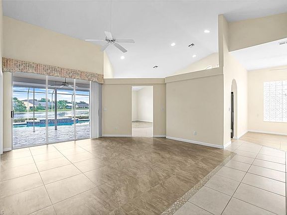 3rd image of 7614 Citrus Hill LN