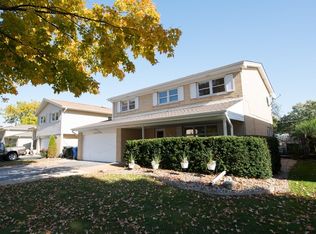 705 Marcella Rd, Des Plaines, IL 60016