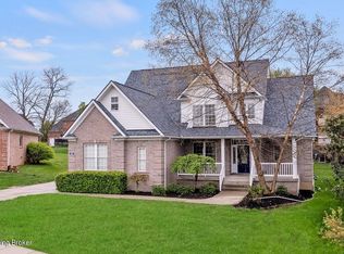 1106 Willow Park Cir, Louisville, KY 40299