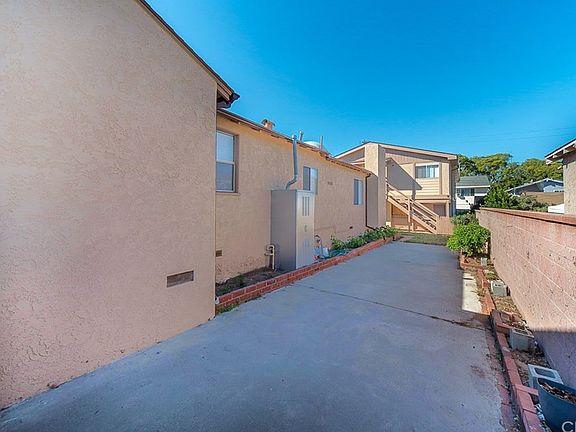 4th image of 2431 Andreo Ave