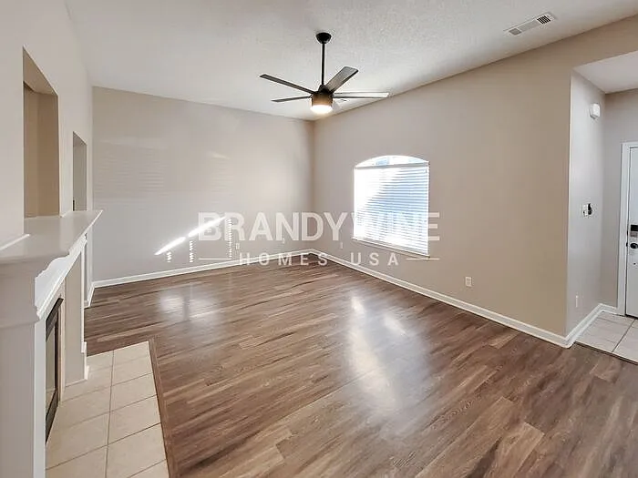 10242 Evening Hill Dr — Photo 6
