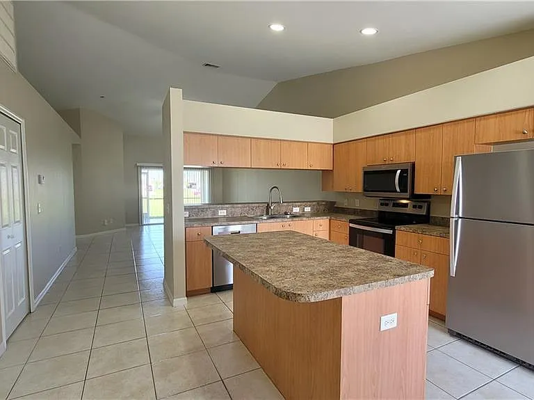 2026 Andalusia Blvd — Photo 2
