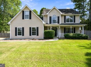 4090 Lake Dr, Loganville, GA 30052