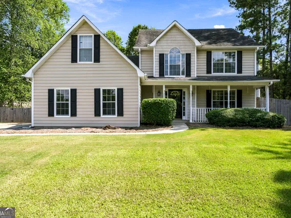 4090 Lake Dr, Loganville, GA 30052