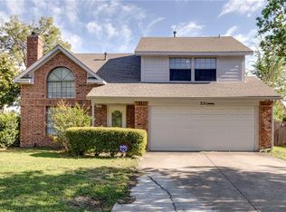351 Hopewell St, Grand Prairie, TX 75052