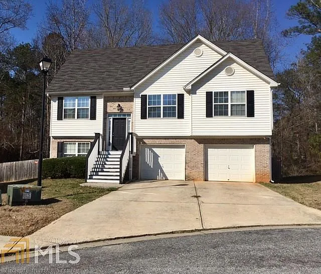 531 Luke Ct photo 1