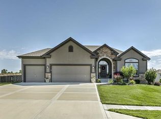 9401 N Helena Ave, Kansas City, MO 64154