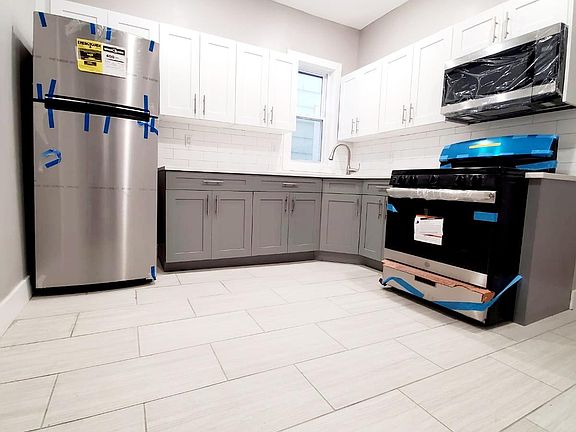 2nd image of 37 Clendenny Ave #1E