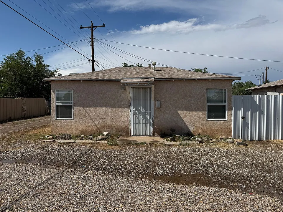 1105 W Alameda St #1011