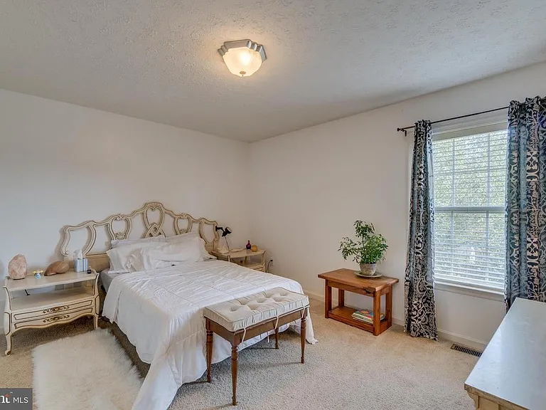 9909 W Midland Way — Photo 8
