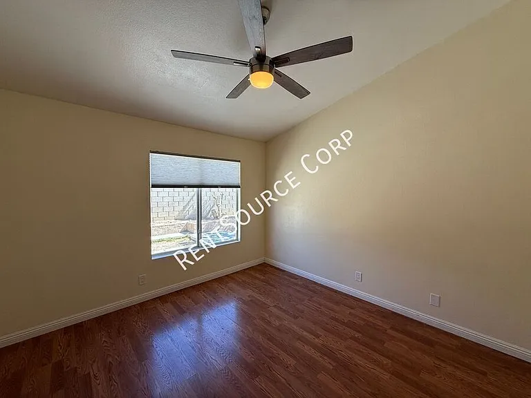 2501 Summerchase Ave — Photo 14