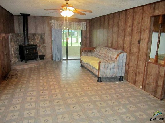 4th image of 21492 Ravenwood Dr