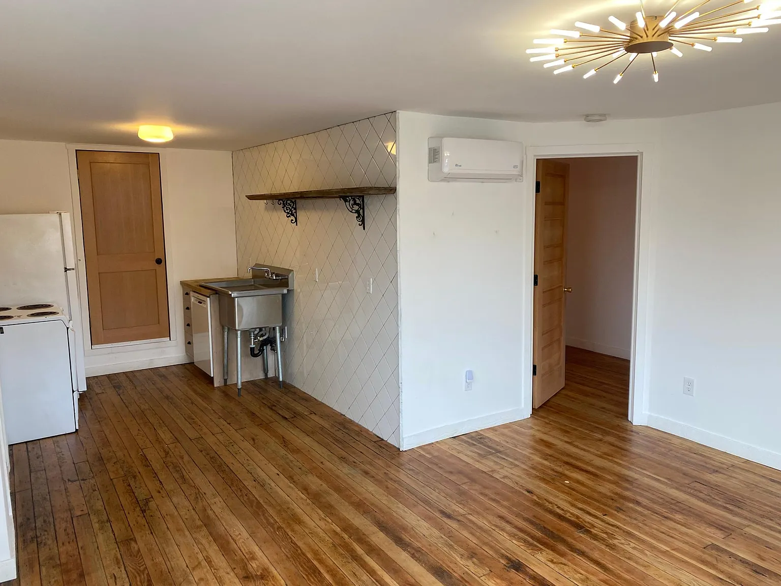 1 bed, 500 sqft, $1,195 — Photo 1