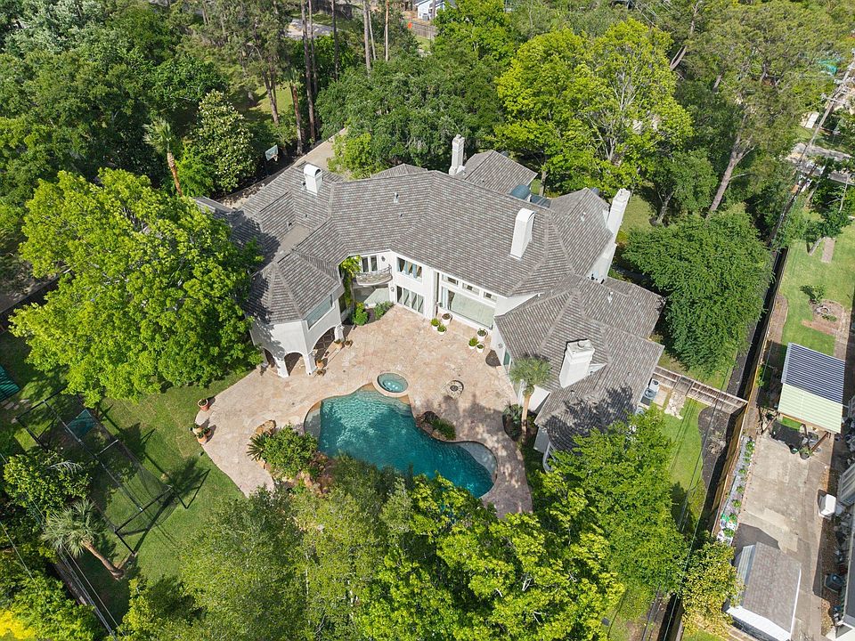 1st image of 835 Echo Ln