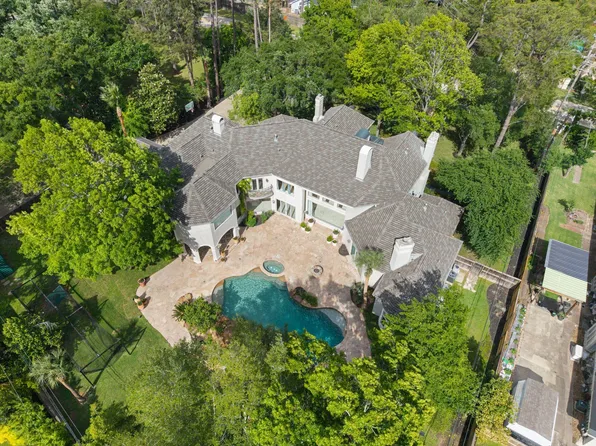 835 Echo Ln, Houston, TX 77024