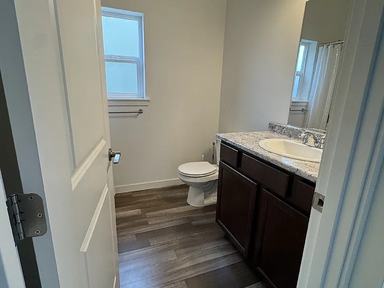 605 Finnegan Way — Photo 18