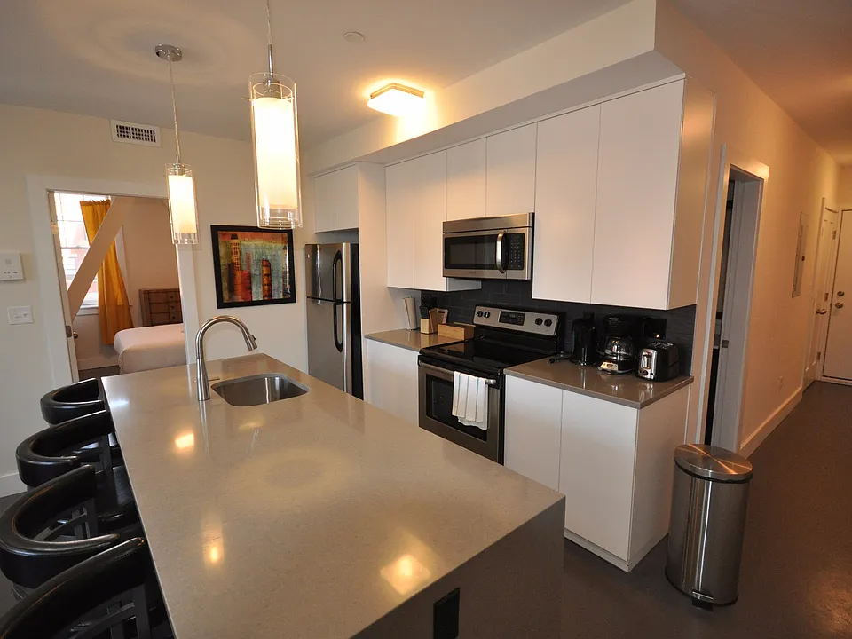 659 Massachusetts Ave #4