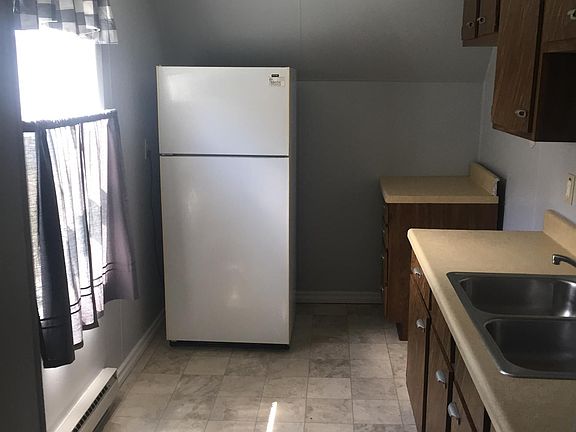 3rd image of 1000 Superior St #2