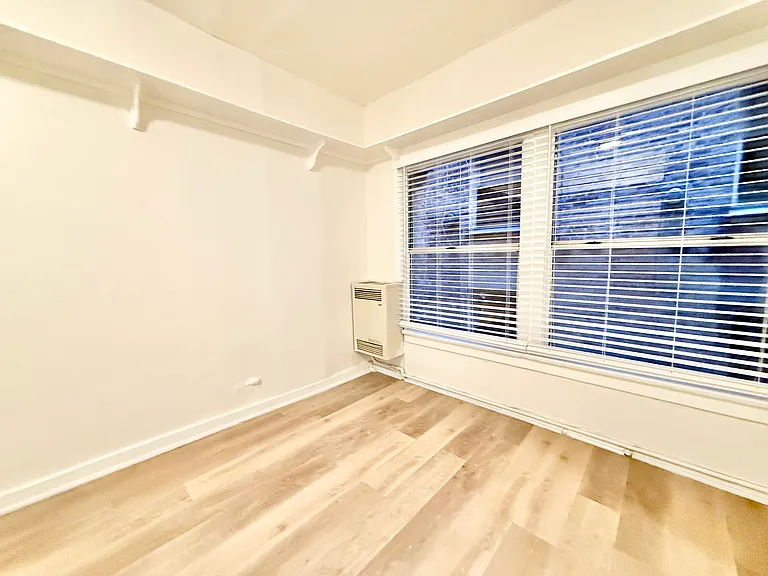 722 S Alvarado St #204 — Photo 4