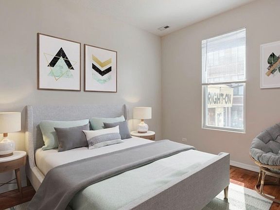 4th image of 3039 N Lincoln Ave APT 2W