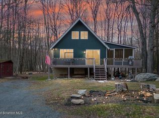 2511 Oak Cir, Lake Ariel, PA 18436