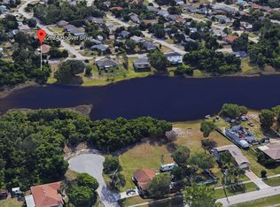 2724 Hoover Dr, Deltona, FL 32738