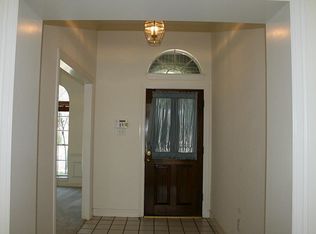 2121 Country Club Dr, Pearland, TX 77581
