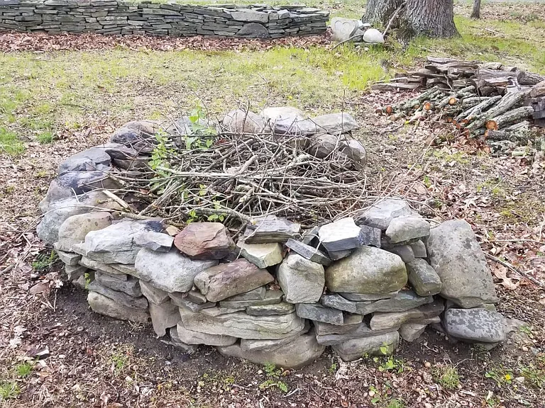 1014 Alpine Dr — Photo 3