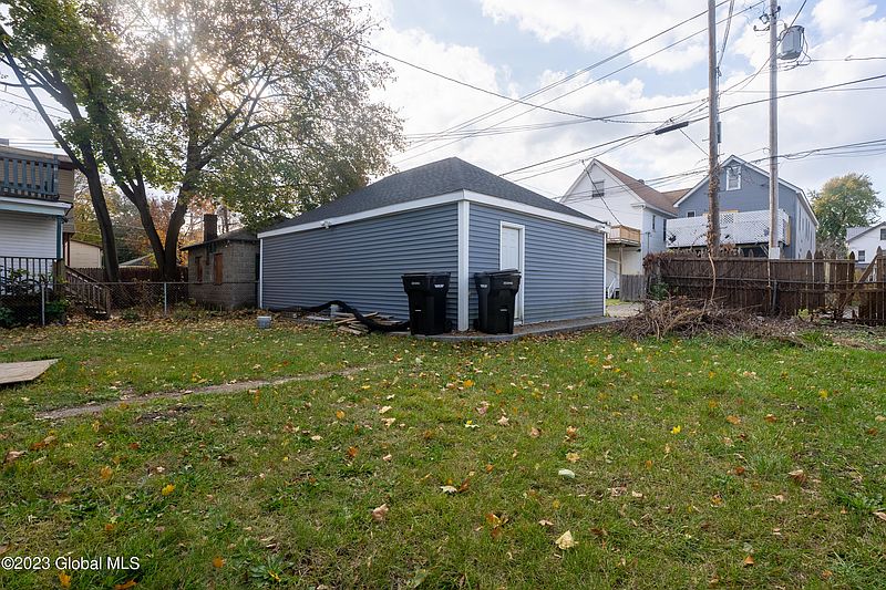 2nd image of 239 6th Avenue