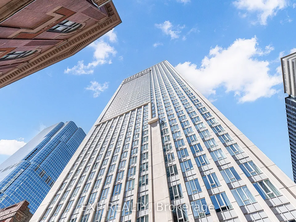 210 Victoria St #Penthouse 09