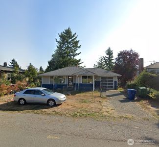 9208 Dayton Avenue N, Seattle, WA, 98103