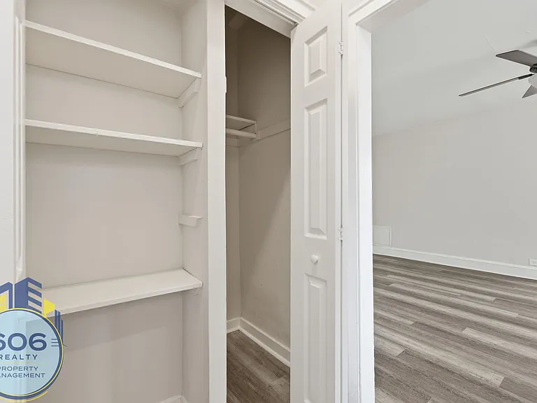 The Ashland Tower Modern Living in the Heart of Rogers Park — Photo 11