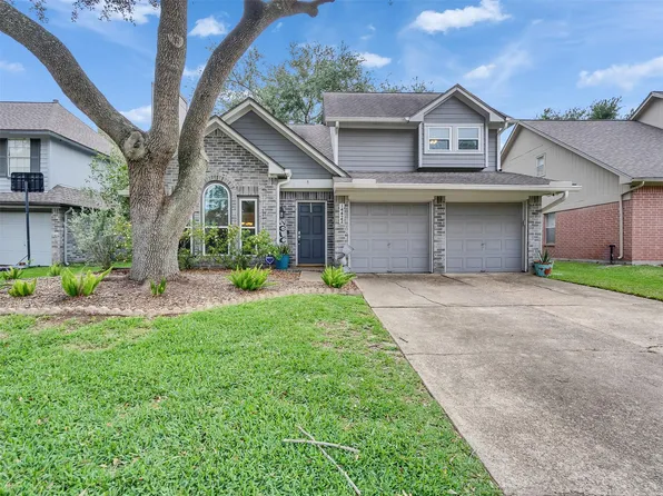 14422 Oak Chase Dr, Houston, TX 77062