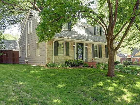 2nd image of 448 E 66th St
