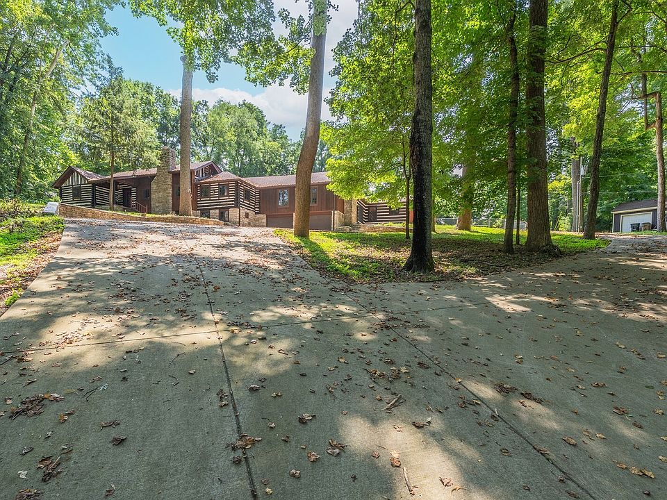 7th image of 711 Hill Rd