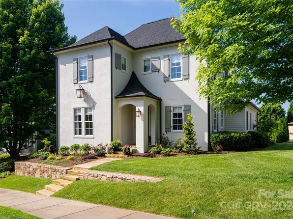 7 Dayflower Dr, Asheville, NC 28803