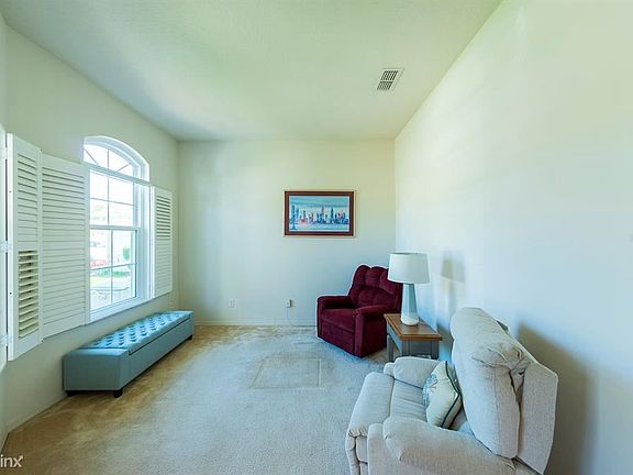 4th image of 3813 Westover Cir