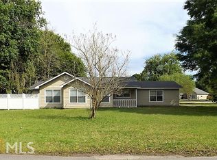 100 Chestnut Ct, Kingsland, GA 31548