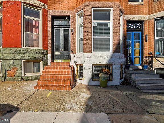 3rd image of 918 Newington Ave