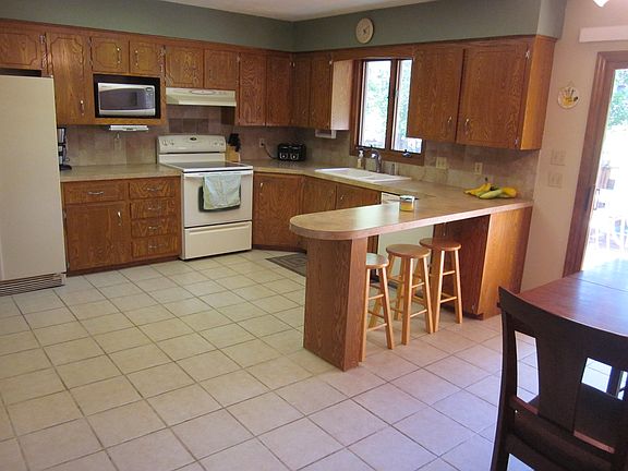 4th image of 11624 Hartman Ave