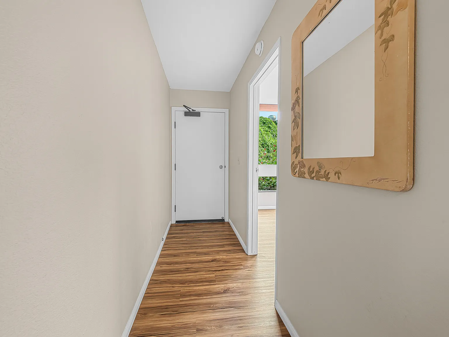 1 bed, 716 sqft, $2,500 — Photo 3