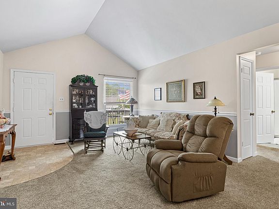 5th image of 6934 Maplewood Dr