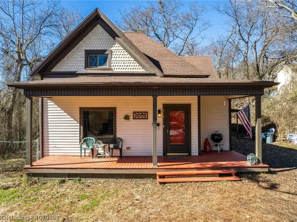 715 N 16th St, Van Buren, AR 72956