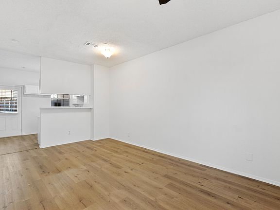 4th image of 3801 14th St APT 1403