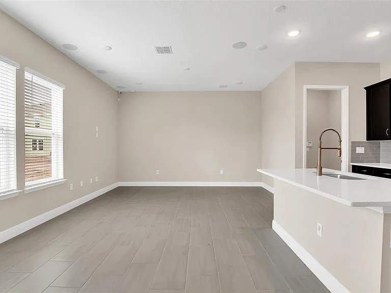 2953 Voyager Ave — Photo 7