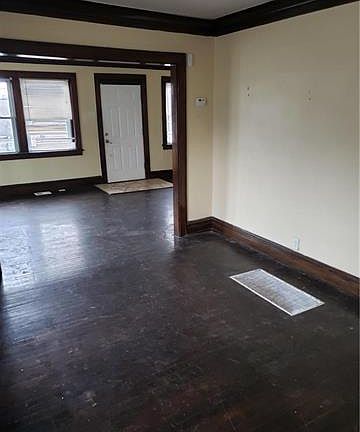 4th image of 3616 E 59th St