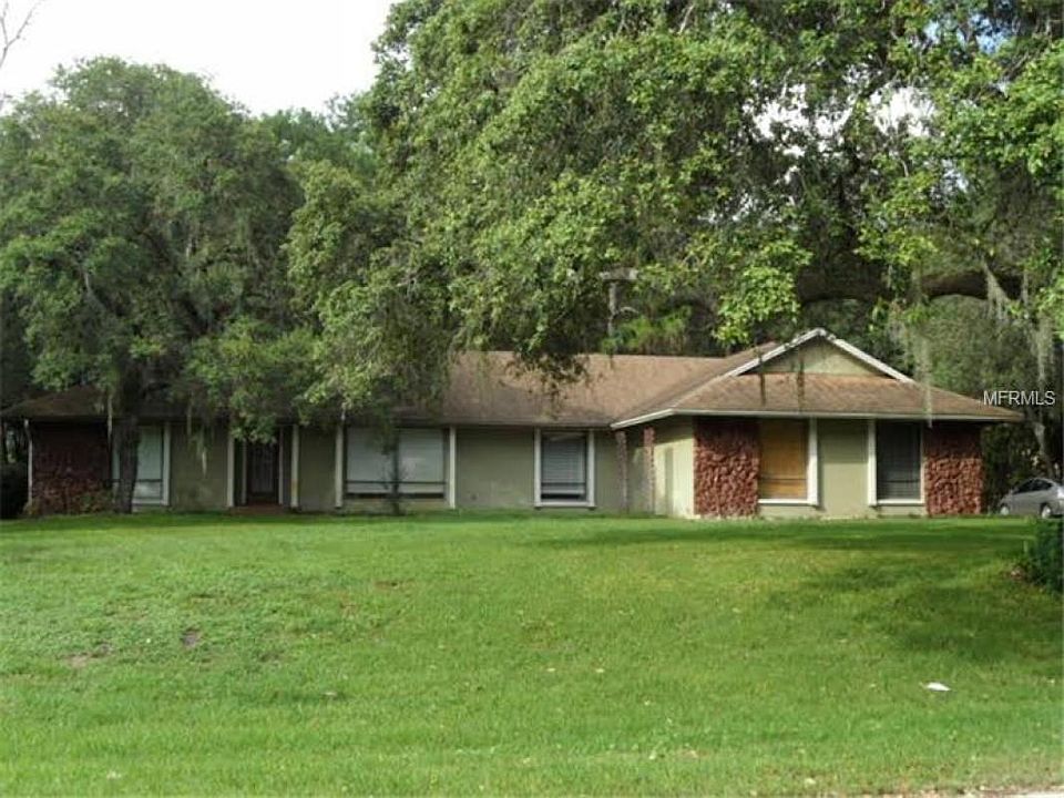 1st image of 104 W Greentree Ln