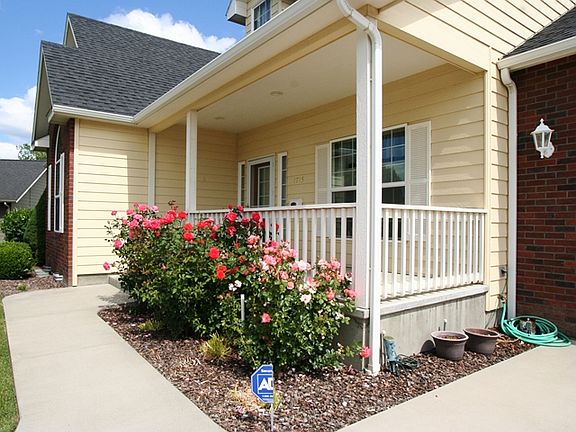 2nd image of 1715 SE Grassland Ct