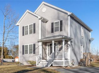 392 Forest Ave, Middletown, RI 02842